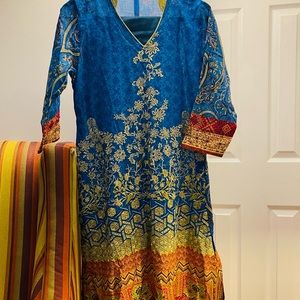 Pakistani salwar kameez